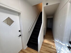 1332 Goettmann St, Unit 3 in Pittsburgh, PA - Building Photo - Building Photo