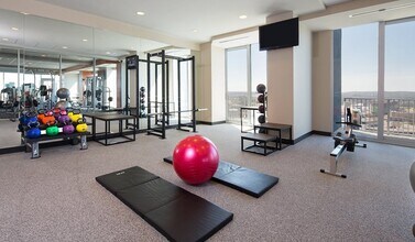48 Rainey St-Unit -C-0306 in Austin, TX - Building Photo - Building Photo