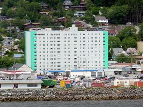 Marine View Tower in Ketchikan, AK - Foto de edificio - Building Photo