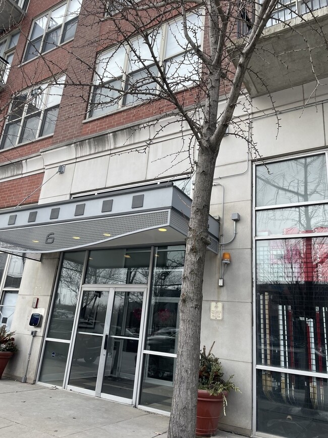 property at 6 S Laflin St