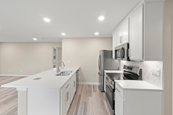 417 4th Ave, Unit F2 in Coralville, IA - Foto de edificio - Building Photo