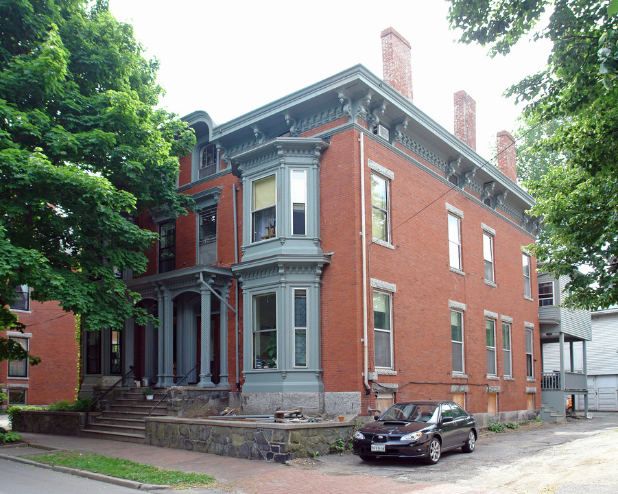 50-52 Carleton St in Portland, ME - Building Photo