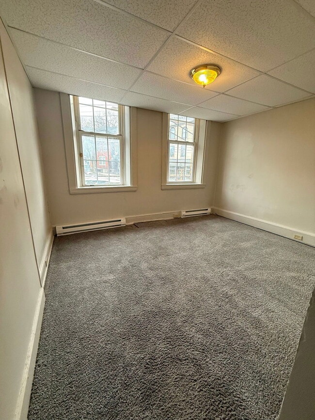 242 S Queen St in Lancaster, PA - Building Photo - Building Photo