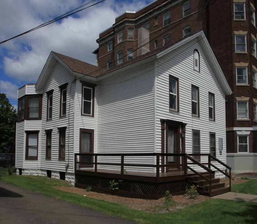 Fourplex in Binghamton, NY - Building Photo