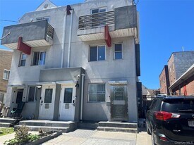 43-12-43157 157th St in Queens, NY - Building Photo