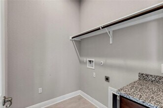 3901 Tavarez St in Round Rock, TX - Building Photo - Building Photo
