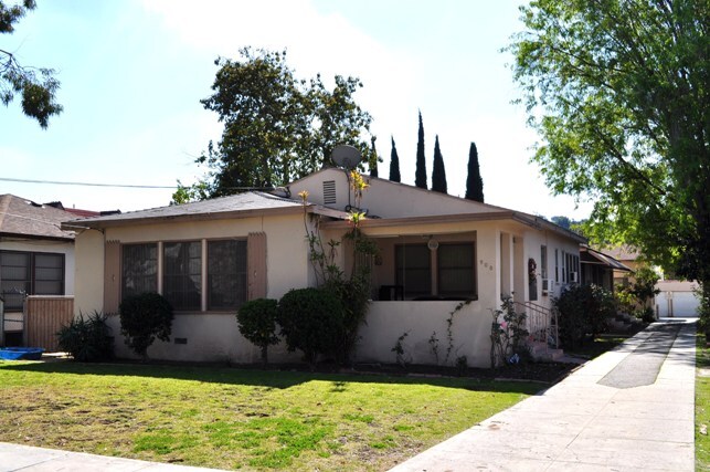 908 E Acacia Ave in Glendale, CA - Building Photo