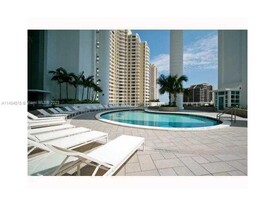 900 Brickell Key Blvd