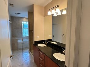 3408 W Sunnyside Ave in Chicago, IL - Building Photo - Building Photo