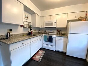 3271 Niagara Square in Pittsburgh, PA - Building Photo - Building Photo