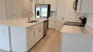 8580 Lunar Skye St in Sarasota, FL - Building Photo - Building Photo