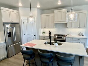 3484 N Sirocco Ave in Meridian, ID - Building Photo - Building Photo