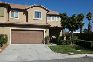 13373 Shoreham Dr in Moorpark, CA - Building Photo