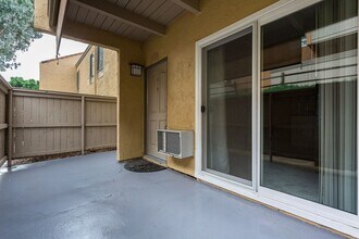 7707 Margerum Ave in San Diego, CA - Building Photo - Building Photo