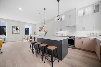 1512 Seegar St in Dallas, TX - Foto de edificio - Building Photo