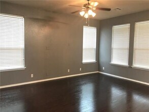 724 Gabriel Mills Dr in Round Rock, TX - Building Photo - Building Photo