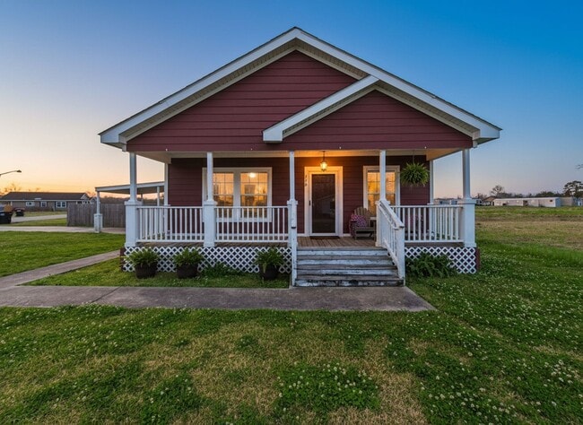 property at 226 Watermark Dr