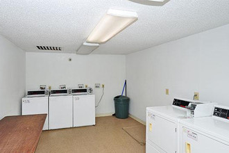 Oak Shade Apartments in Orange City, FL - Building Photo - Interior Photo