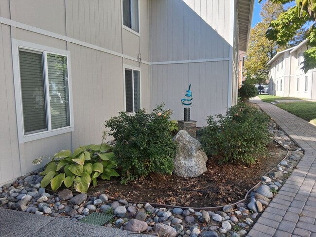 property at 400 S Saliman Rd