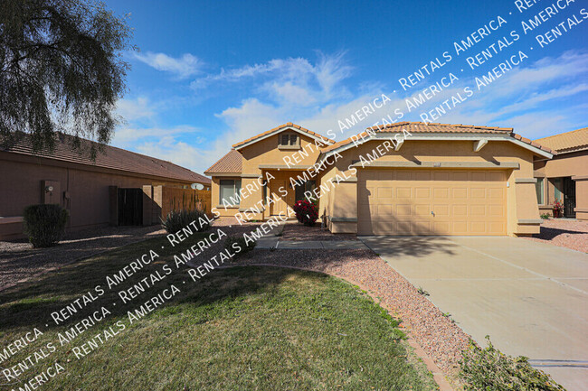 13536 W Peck Dr in Litchfield Park, AZ - Building Photo - Building Photo