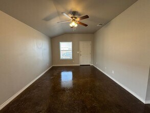 208 Lowes Blvd in Killeen, TX - Building Photo - Building Photo