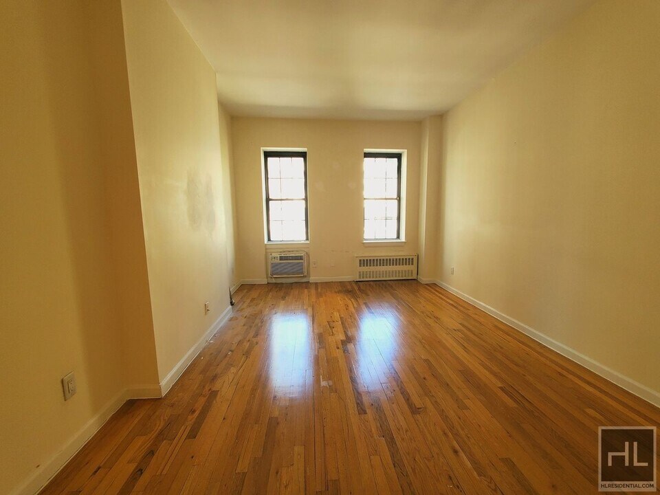 East 91st Street in New York, NY - Building Photo