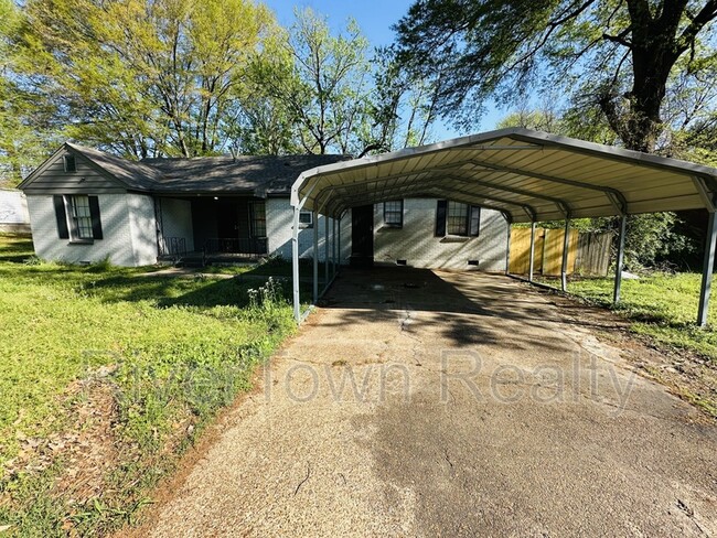 830 Marsh Ave in Memphis, TN - Building Photo - Building Photo