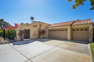 48 Oak Tree Dr in Rancho Mirage, CA - Building Photo - Building Photo