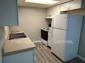 201 W Allen St in Springfield, IL - Building Photo - Building Photo