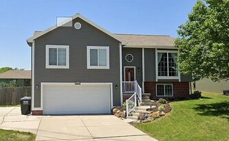 6206 N 149th St in Omaha, NE - Building Photo