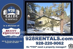 906 W Summit Ave in Flagstaff, AZ - Building Photo