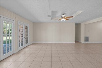 5818 Silver Frst Dr in Houston, TX - Building Photo - Building Photo