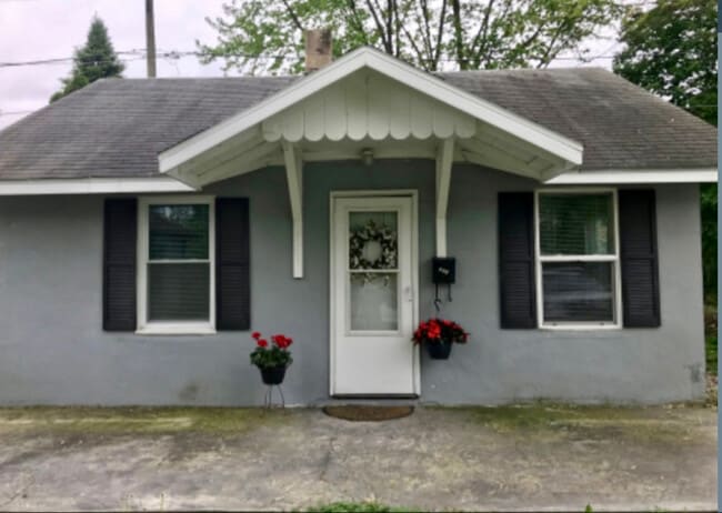 property at 321 SW Circle Dr