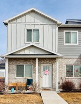 2375 Wolf Pack Wy in North Logan, UT - Building Photo