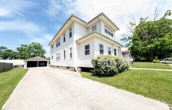 327 Planett St, Unit 327 planett street in La Porte, IN - Foto de edificio - Building Photo