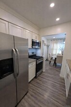 4 McLaughlin Ave in West Haverstraw, NY - Foto de edificio - Building Photo