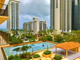 210-174 174th St in Sunny Isles Beach, FL - Building Photo