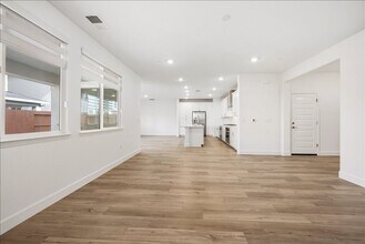 7041 Nystrom Wy in Roseville, CA - Building Photo - Building Photo