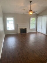 133 W Victoria Ct in Greenville, NC - Building Photo - Building Photo