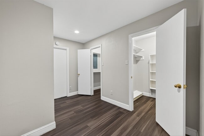 property at 7735 Teal Run Dr