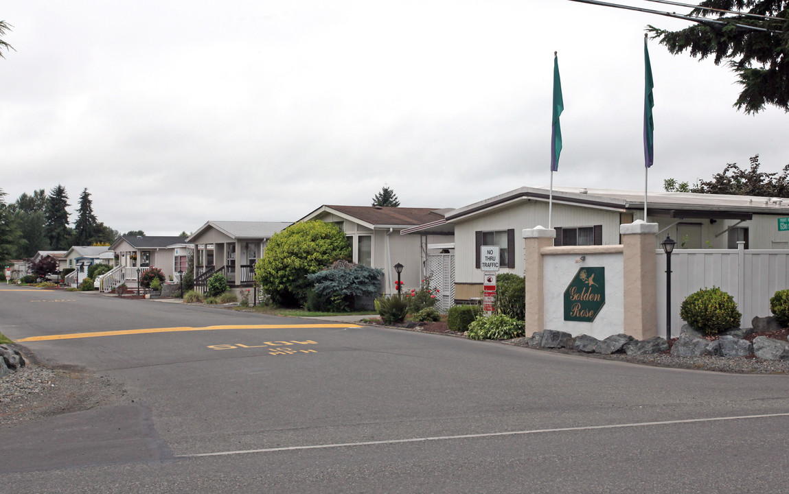 Golden Rose Mobile Home Park in Puyallup, WA - Building Photo