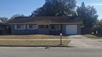 4720 Lighthouse Cir in Orlando, FL - Building Photo