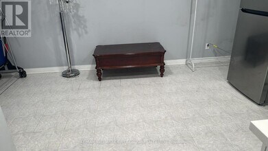 198 Coppard Ave in Markham, ON - Building Photo - Building Photo