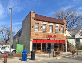 1813 Dempster St in Evanston, IL - Building Photo - Building Photo