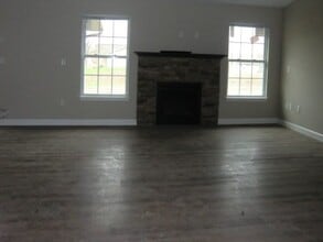 5818 Executive Plaza Dr, Unit 5818 in Fairview Heights, IL - Foto de edificio - Building Photo