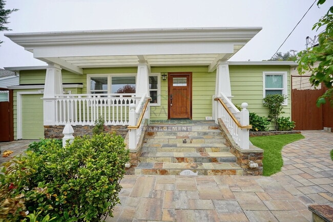 property at 117 Union St