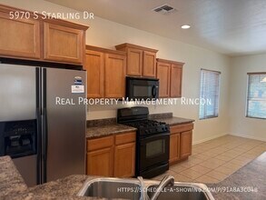 5970 S Starling Dr in Tucson, AZ - Building Photo - Building Photo
