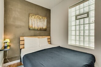 1519 W Superior St in Chicago, IL - Building Photo - Building Photo