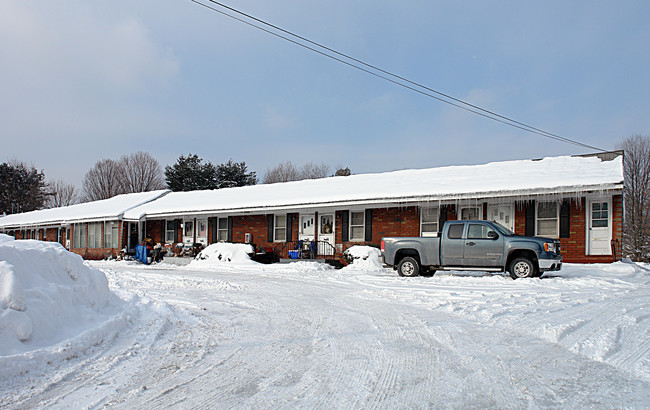 857 State Route 50 in Ballston Lake, NY - Building Photo - Building Photo