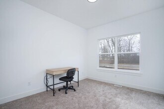 131 Cowling St in Republic, MO - Building Photo - Building Photo
